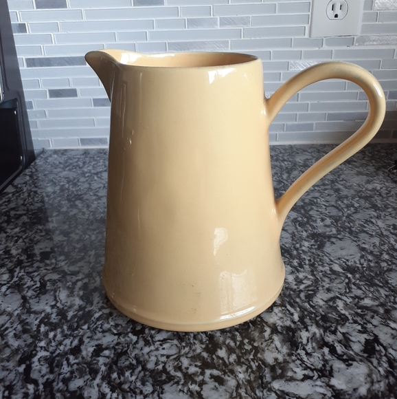 Pitcher - Picture 3 of 5